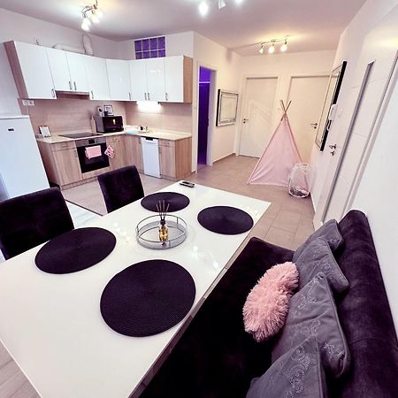 Exclusive Family Apartman Apartment Pécs Exterior photo