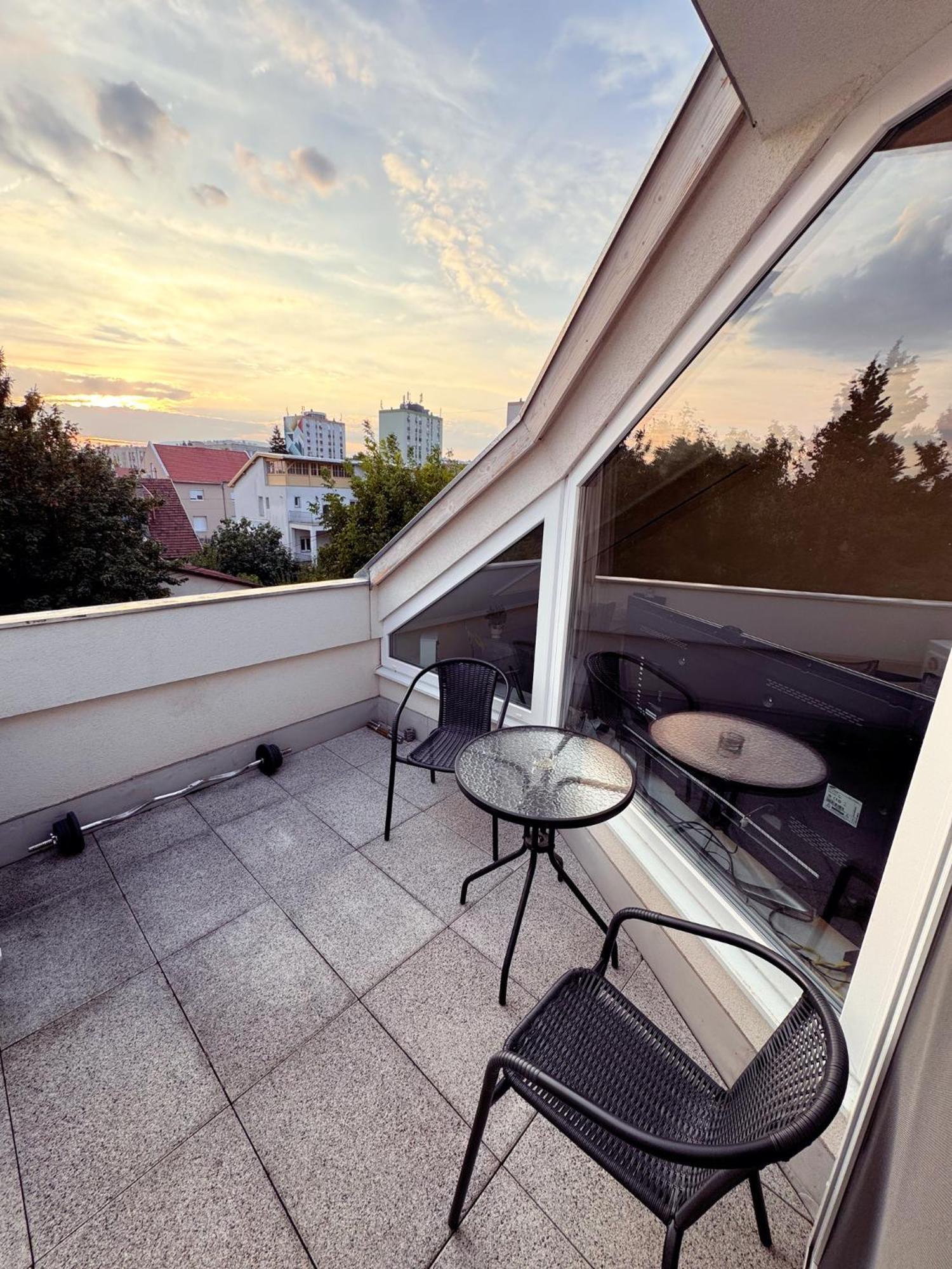 Exclusive Family Apartman Apartment Pécs Exterior photo