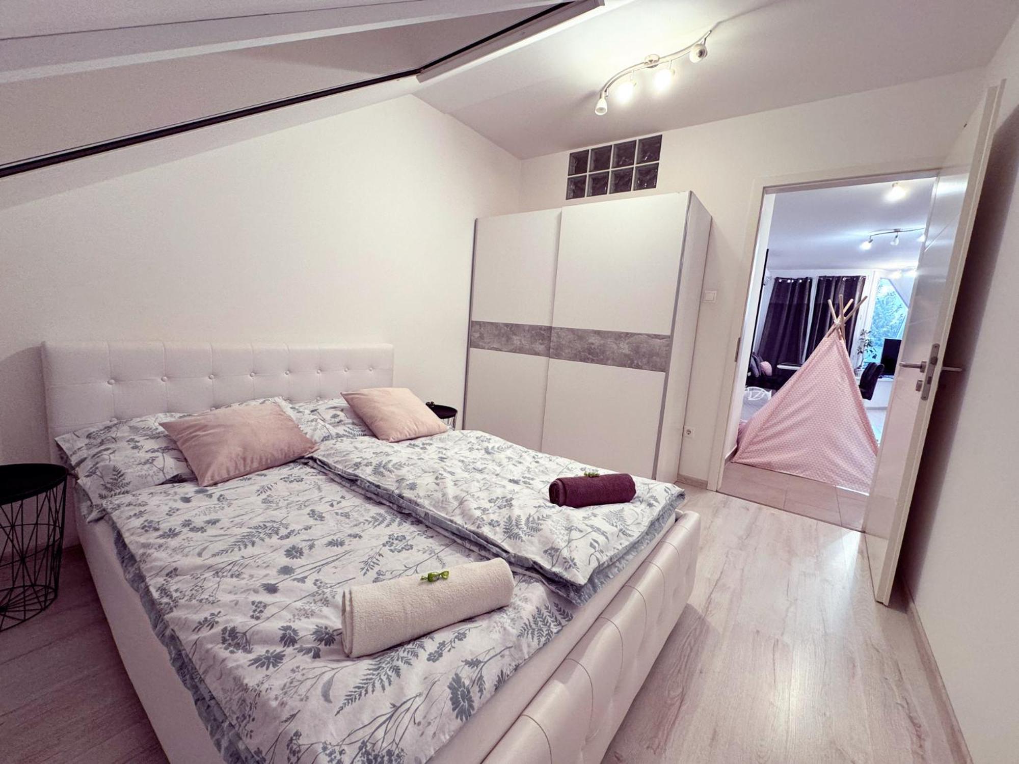 Exclusive Family Apartman Apartment Pécs Exterior photo