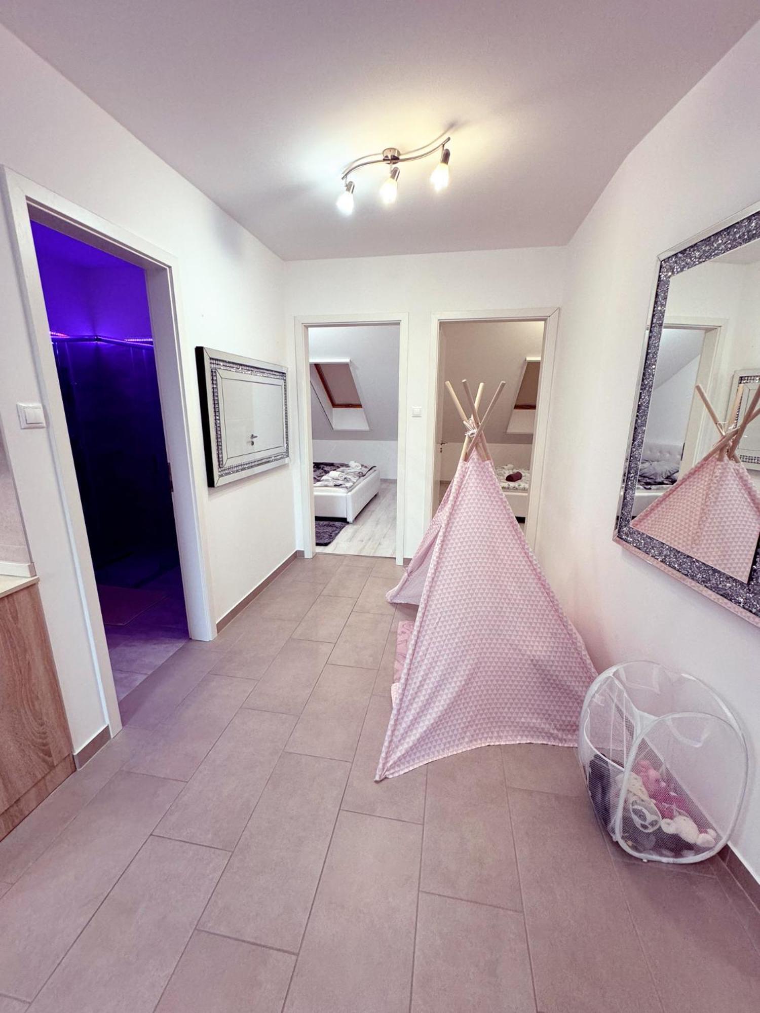 Exclusive Family Apartman Apartment Pécs Exterior photo