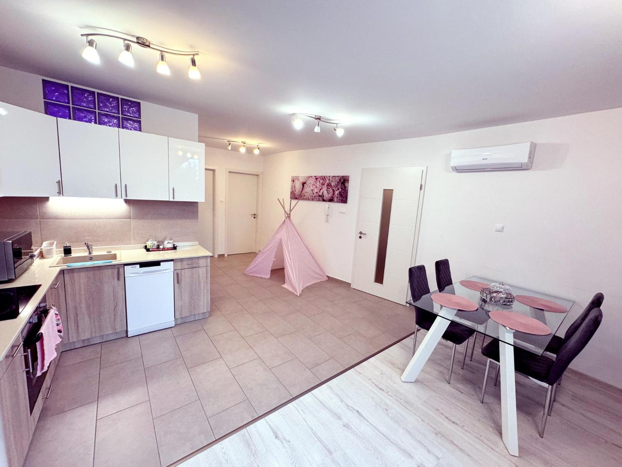 Exclusive Family Apartman Apartment Pécs Exterior photo